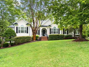 2901 Sunnystone Way, Raleigh, NC 27613