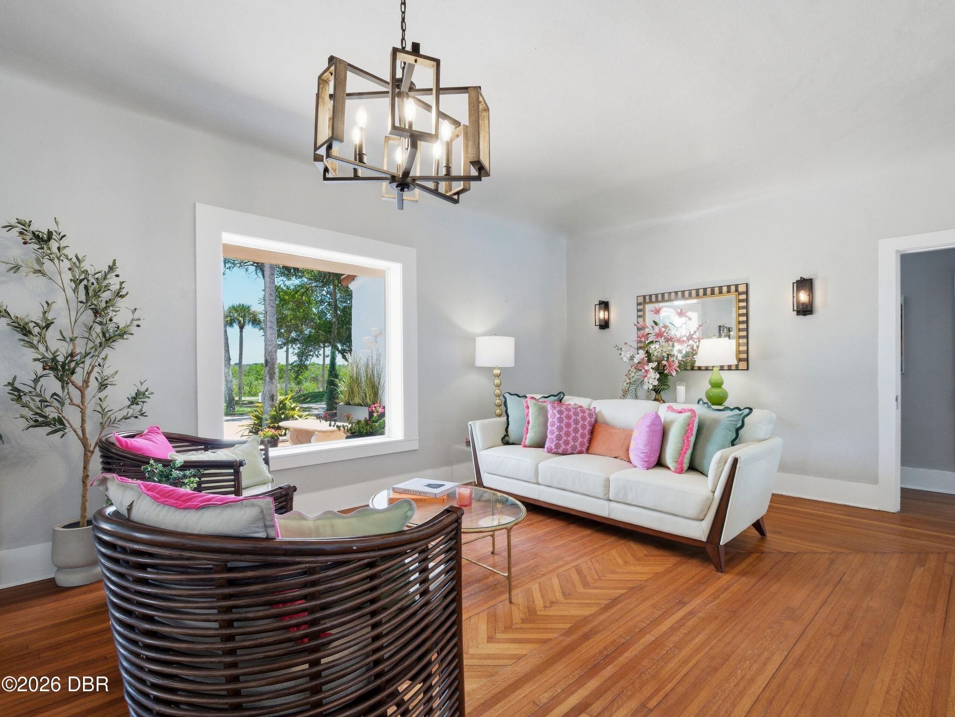 636 N Riverside Drive, New Smyrna Beach, FL 32168 Photo