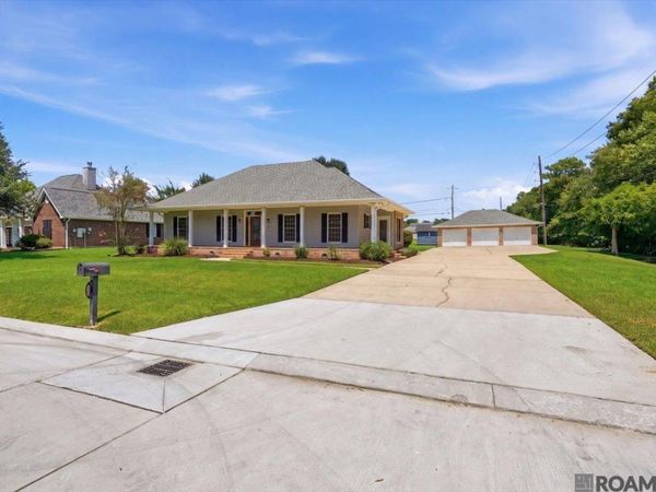 221 Bedford Street, Laplace, LA 70068