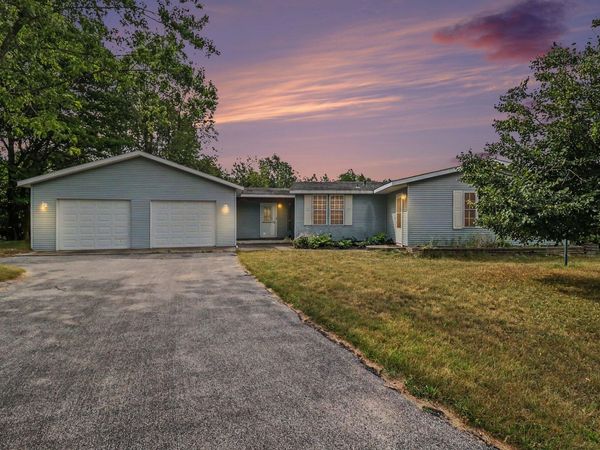 6809 W Deer Road, Mears, MI 49436