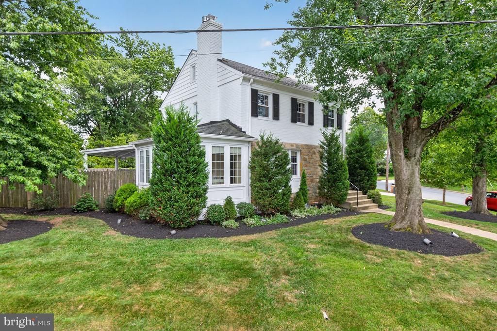 201 EAST INDIAN SPRING DRIVE, SILVER SPRING, MD 20901