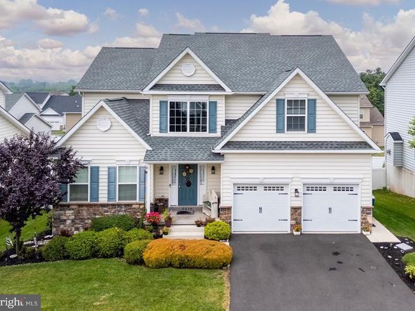 2216 SUNNYVALE DRIVE , PENNSBURG, PA 18073