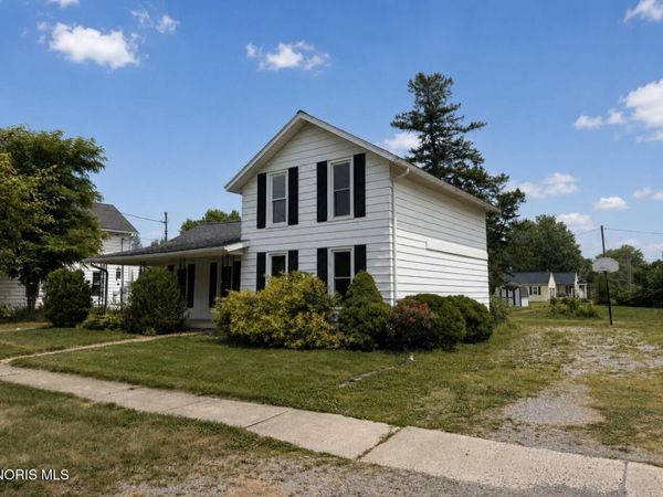 712 Daggett Avenue , Napoleon, OH 43545