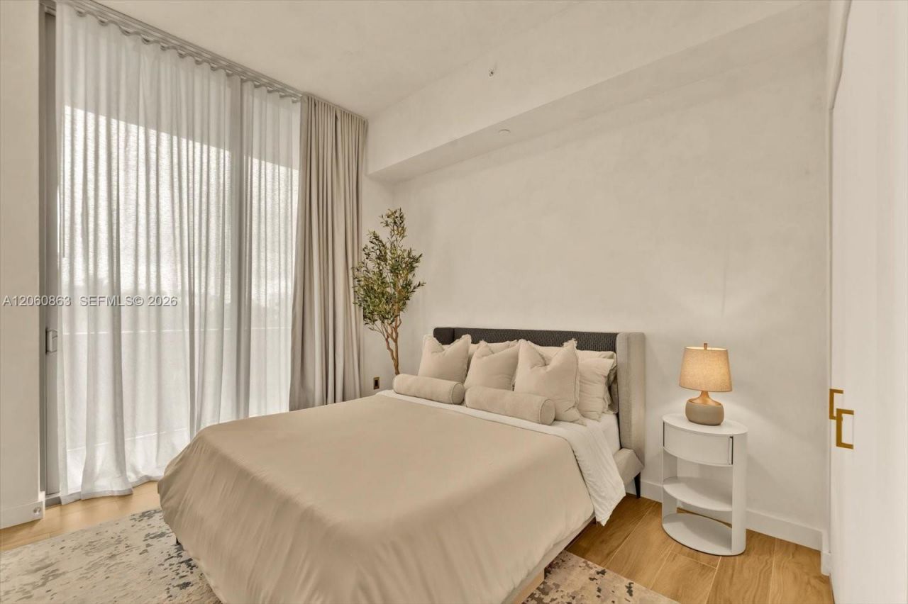 2678 Tigertail Ave, Unit 313, Miami, FL 33133 Photo