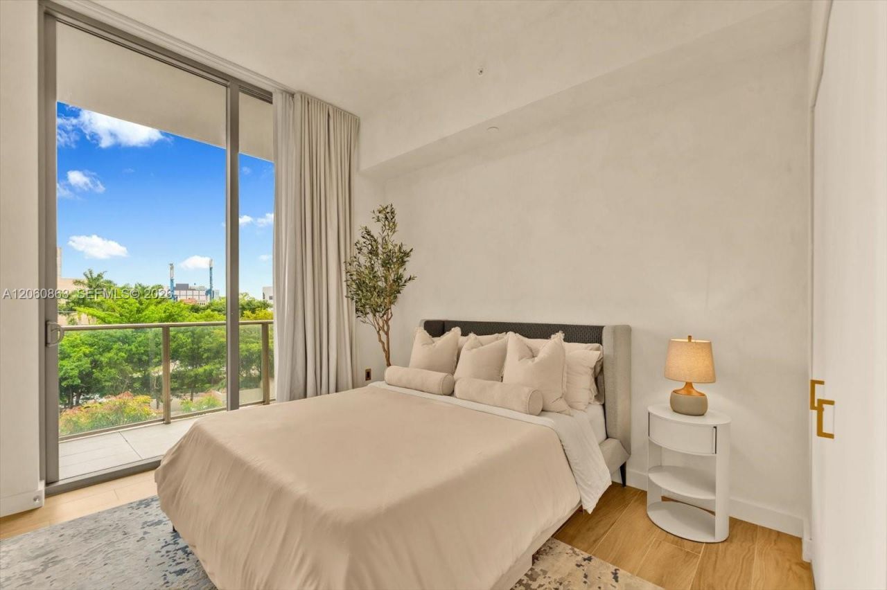2678 Tigertail Ave, Unit 313, Miami, FL 33133 Photo