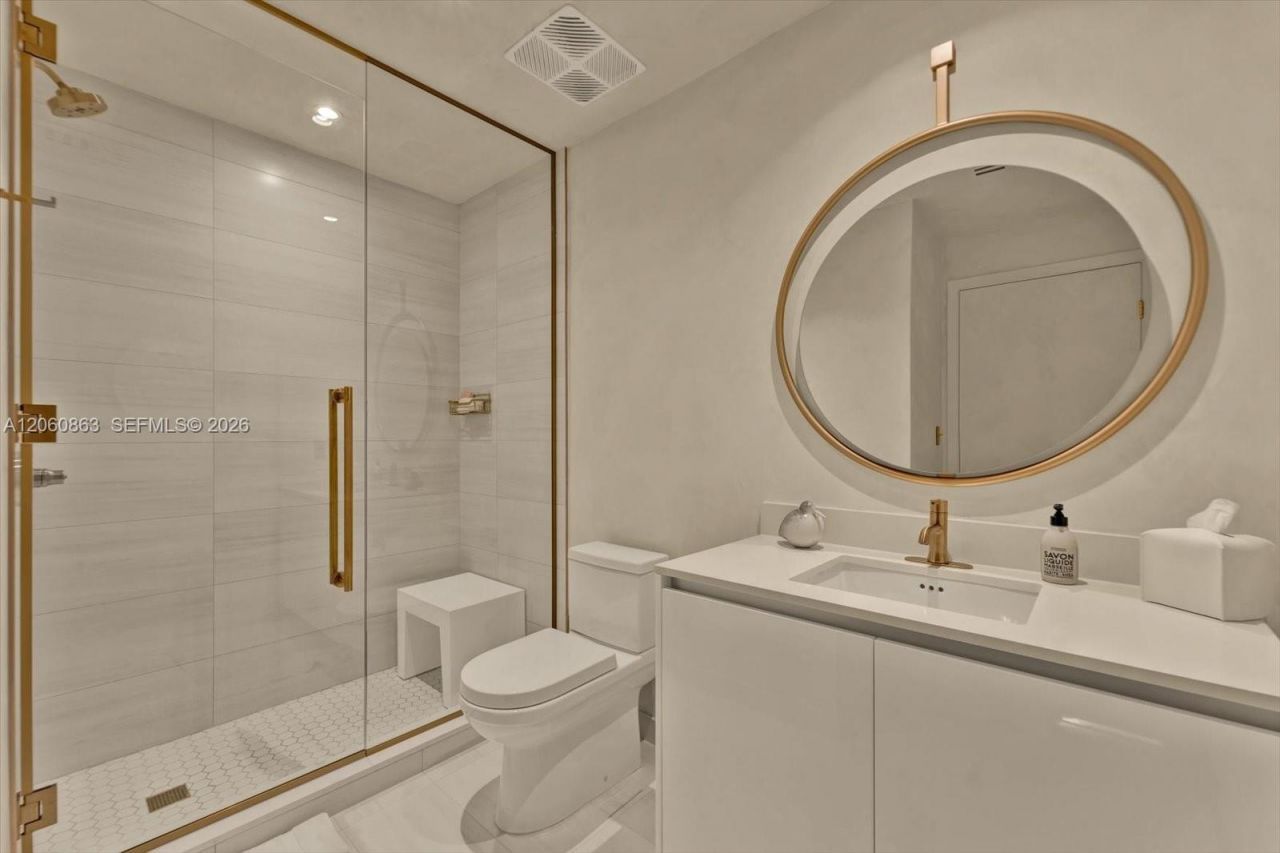 2678 Tigertail Ave, Unit 313, Miami, FL 33133 Photo