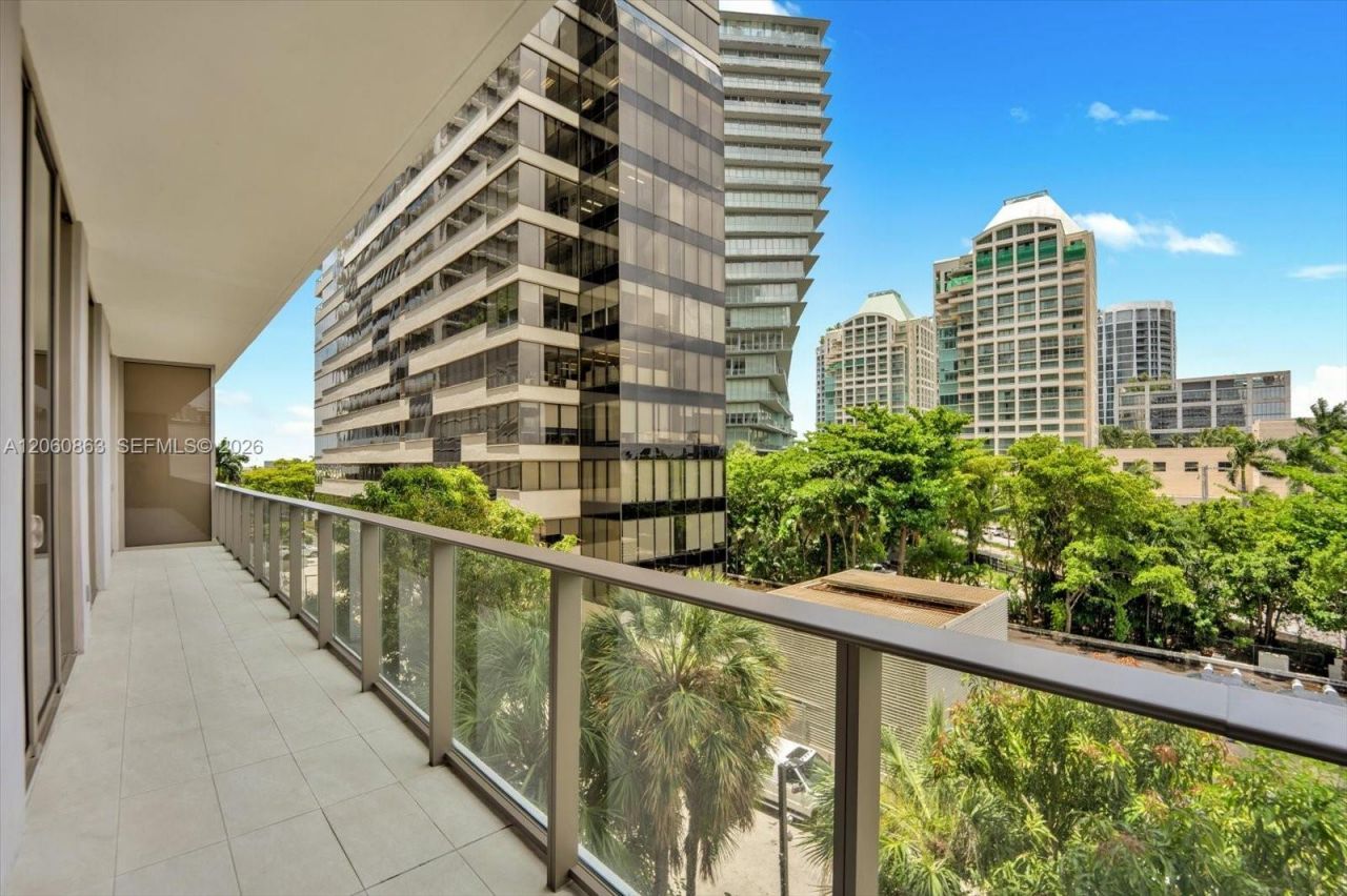 2678 Tigertail Ave, Unit 313, Miami, FL 33133 Photo