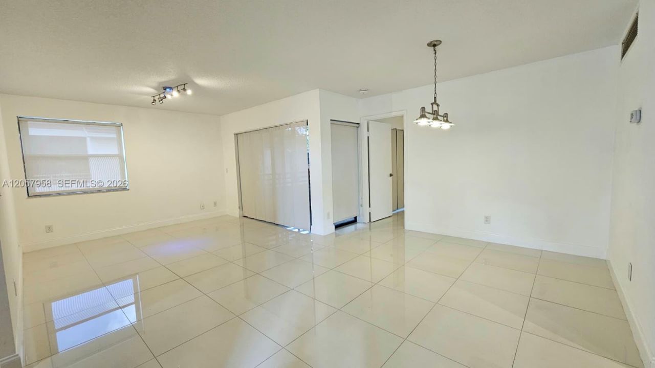 9850 NW 3rd Ct, Unit 2, Plantation, FL 33324 Photo