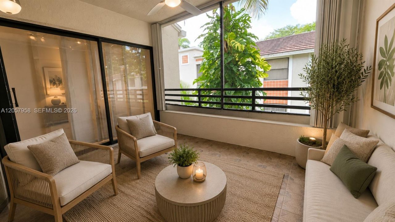 9850 NW 3rd Ct, Unit 2, Plantation, FL 33324 Photo