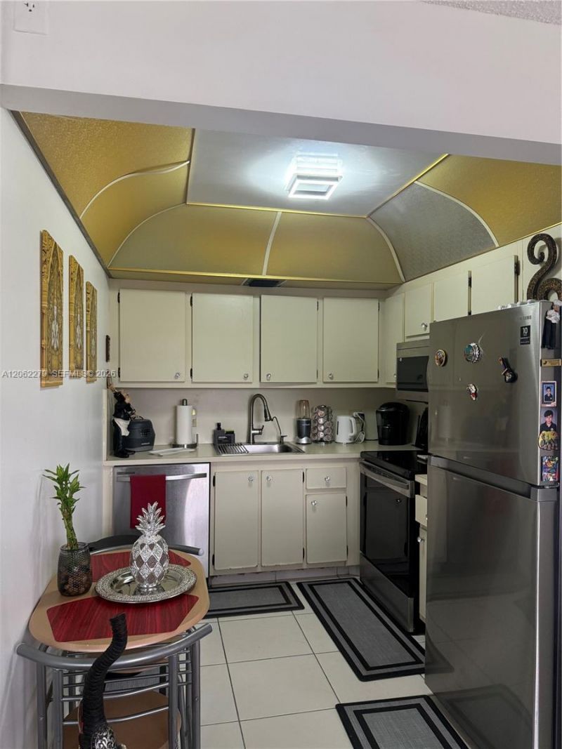 13255 SW 7th Ct, Unit 406D, Pembroke Pines, FL 33027 Photo