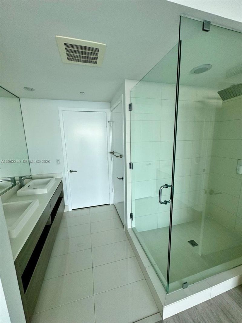460 NE 28th St, Unit 906, Miami, FL 33137 Photo