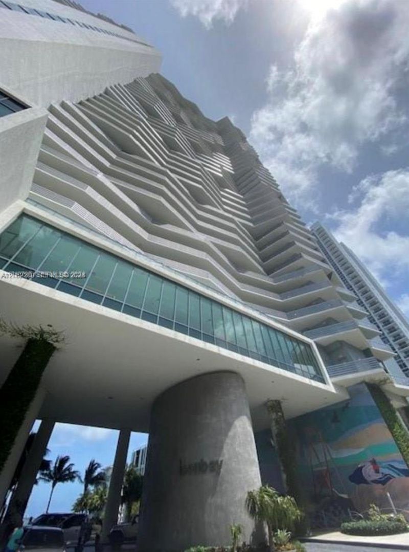 460 NE 28th St, Unit 906, Miami, FL 33137 Photo