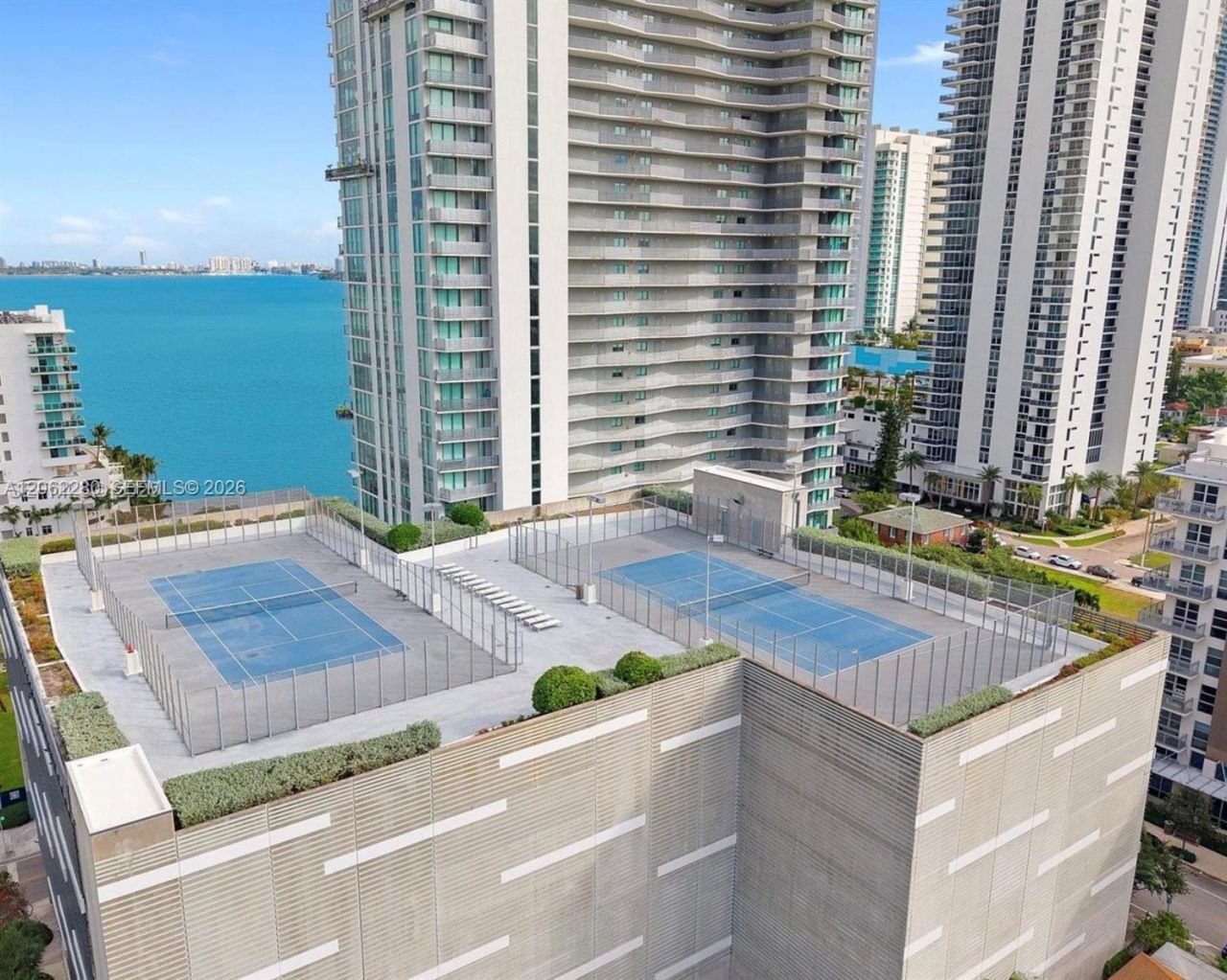460 NE 28th St, Unit 906, Miami, FL 33137 Photo
