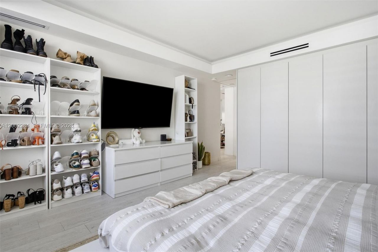 5600 Collins Ave , Unit 5A, Miami Beach, FL 33140 Photo