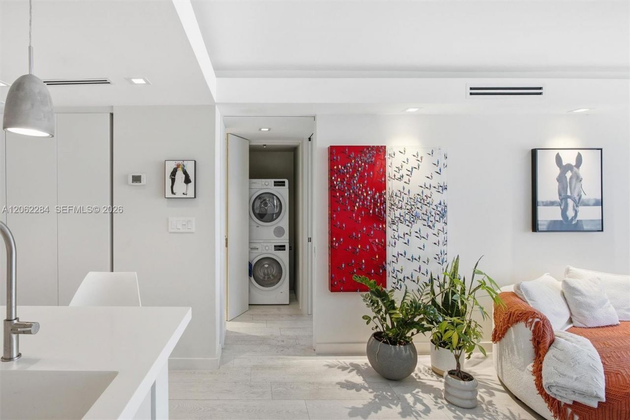 5600 Collins Ave , Unit 5A, Miami Beach, FL 33140 Photo
