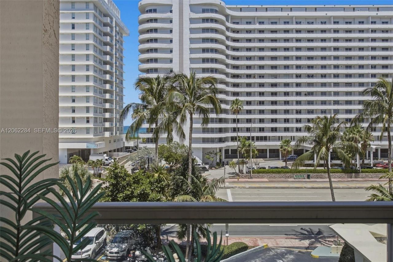 5600 Collins Ave , Unit 5A, Miami Beach, FL 33140 Photo
