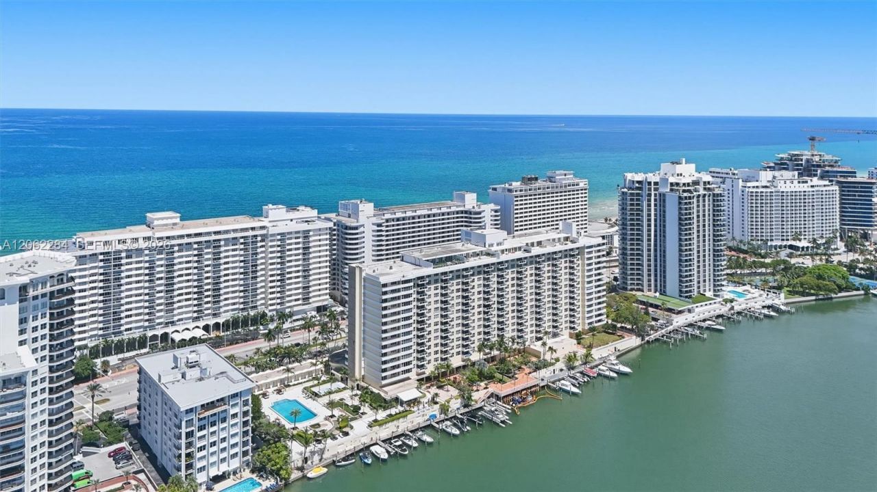 5600 Collins Ave , Unit 5A, Miami Beach, FL 33140 Photo