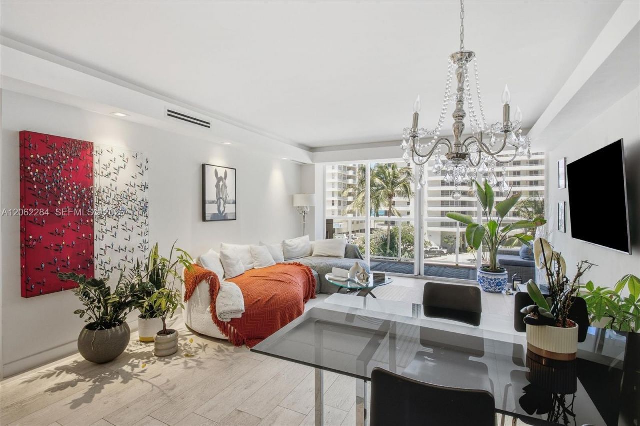 5600 Collins Ave , Unit 5A, Miami Beach, FL 33140 Photo