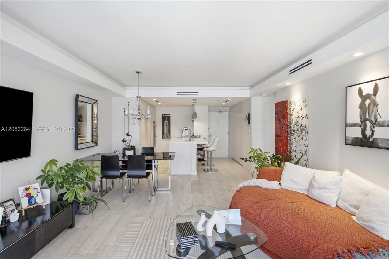 5600 Collins Ave , Unit 5A, Miami Beach, FL 33140 Photo