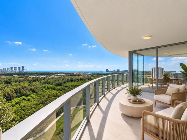 2411 Laguna Circle, Unit 2011, North Miami, FL 33181