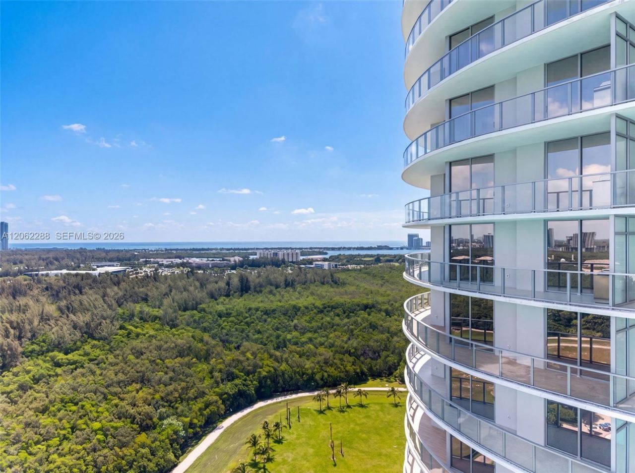 2411 Laguna Circle , Unit 2011, North Miami, FL 33181 Photo