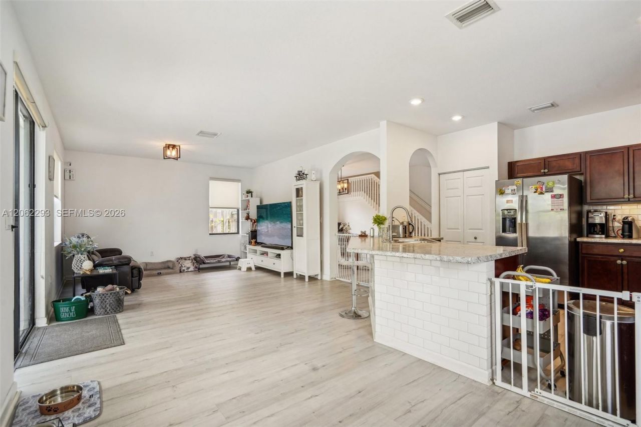 11833 SW 240th Ter, Homestead, FL 33032 Photo