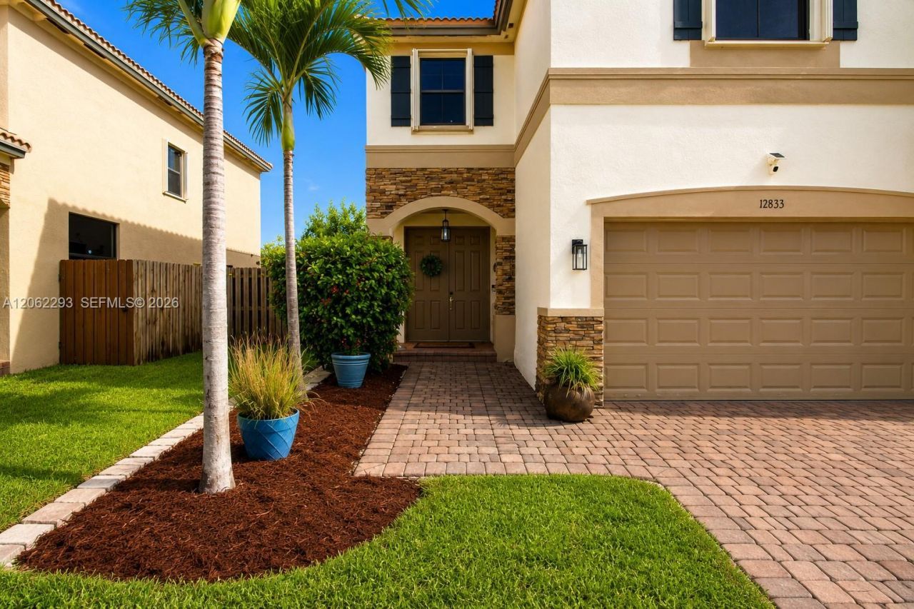 11833 SW 240th Ter, Homestead, FL 33032 Photo