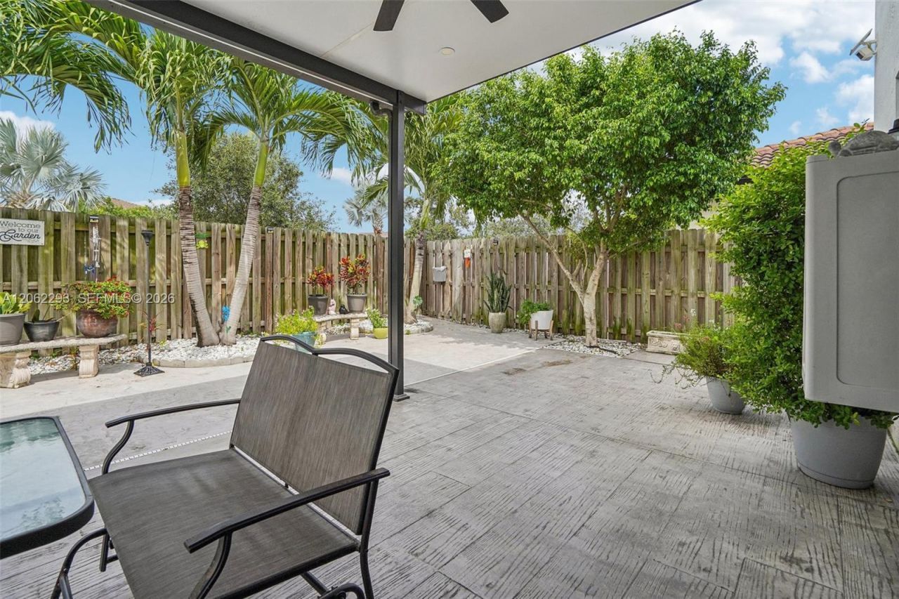 11833 SW 240th Ter, Homestead, FL 33032 Photo