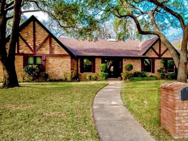 2513 Ashbury Court , Grand Prairie, TX 75050