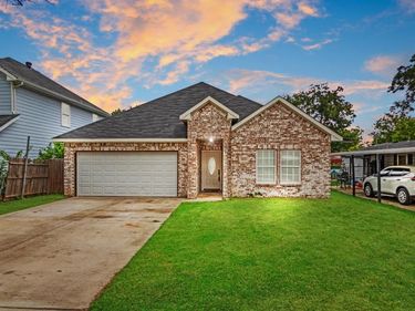 5832 Humbert Avenue, Fort Worth, TX 76107