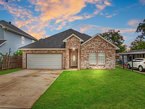 5832 Humbert Avenue , Fort Worth, TX 76107