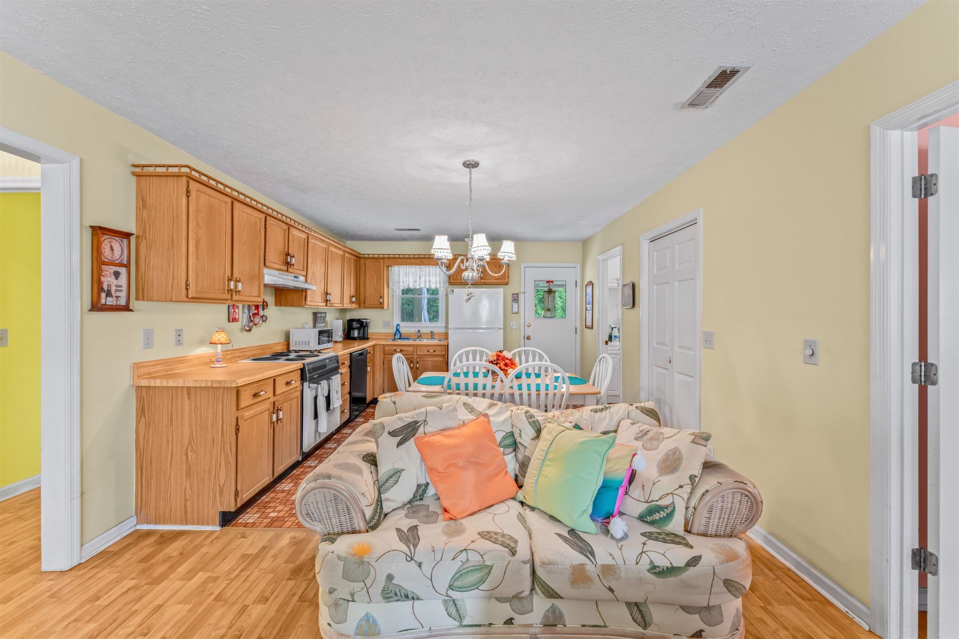 3406 Turner St.  Photo 17