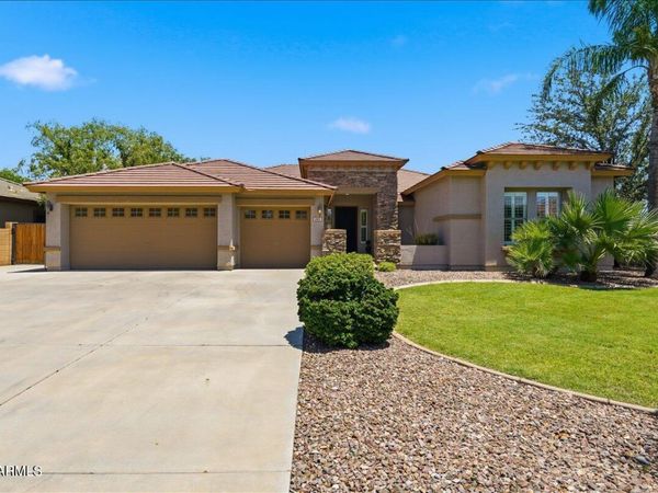 845 N THUNDERBIRD Avenue, Gilbert, AZ 85234