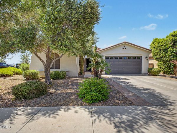 2769 E RAKESTRAW Lane, Gilbert, AZ 85298
