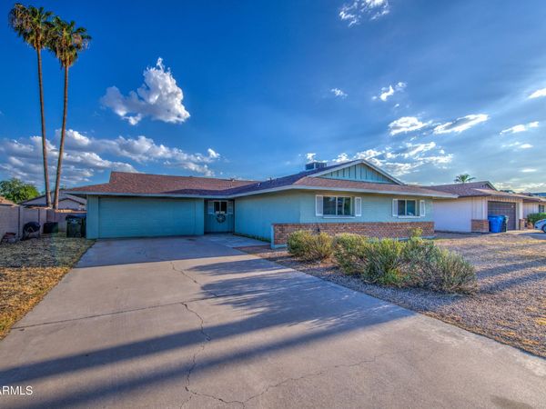 4031 W Denton Lane, Phoenix, AZ 85019