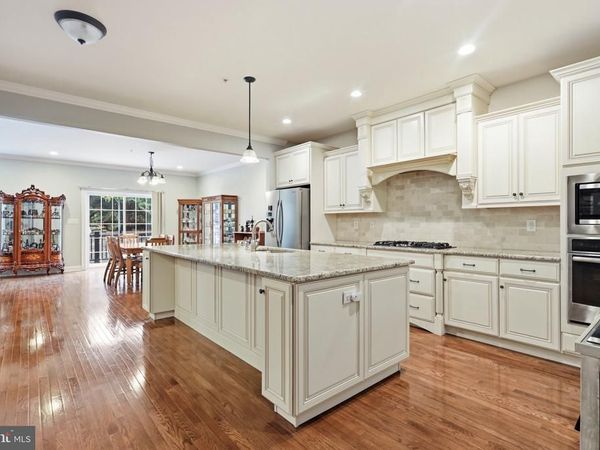 112 WELLINGTON DRIVE, SPRINGFIELD, PA 19064
