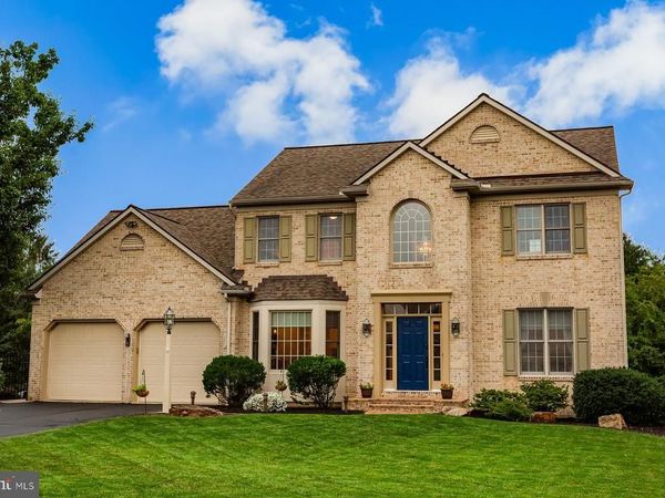 866 STONEBRIDGE DRIVE, LANCASTER, PA 17601