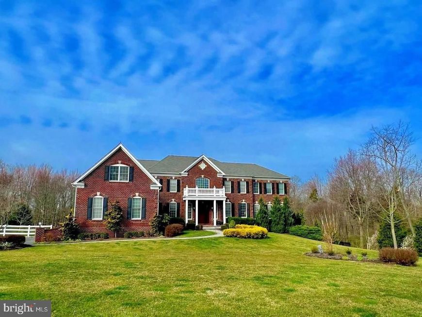 128 Jane Chapman Drive W, Newtown, PA 18940 Main Photo