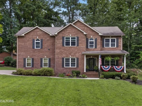 8016 Walker Rd, Knoxville, TN 37938