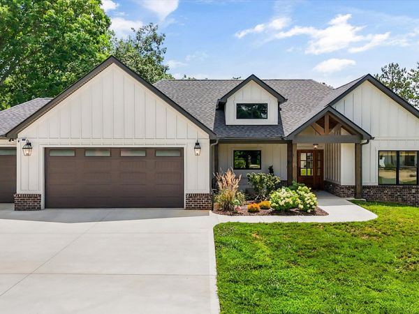 734 Lake Vista Drive, Friendsville, TN 37737