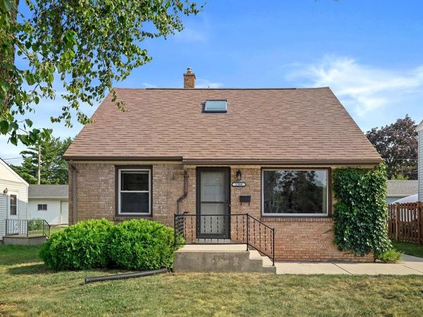 1308 Mackinac AVENUE, South Milwaukee, WI 53172