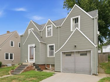 403 S GATES Street, OAKLAND, IA 51560