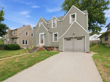 403 S GATES Street, OAKLAND, IA 51560