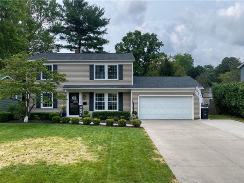 632 Megglen Avenue, Akron, OH 44303 Photo 2