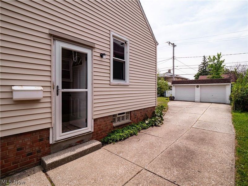 7403 Virginia Avenue, Parma, OH 44129 Photo 5
