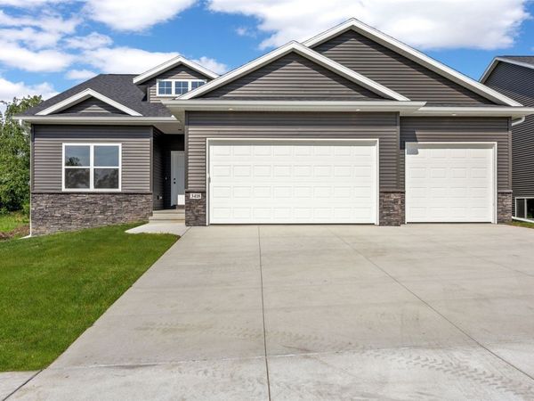3418 Sokol Drive SW, Cedar Rapids, IA 52404