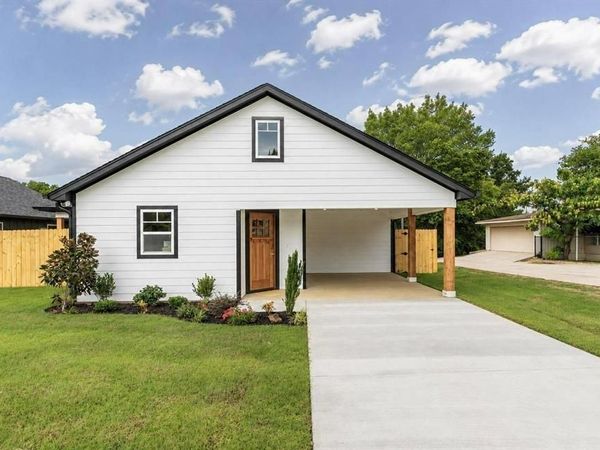 421 S Bonner Street , Jacksonville, TX 75766