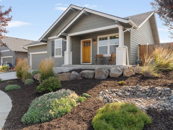 320 NW 33rd Street, Redmond, OR 97756