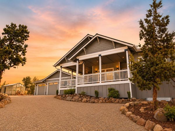 3957 NW 39th Drive, Redmond, OR 97756