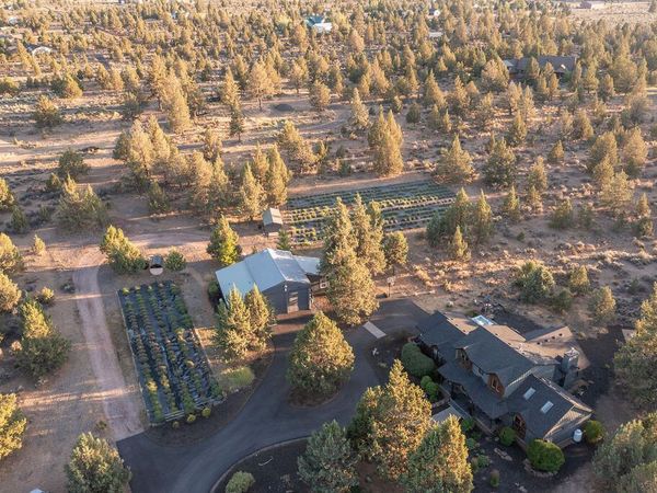 18025 Cascade Estates Drive, Bend, OR 97703